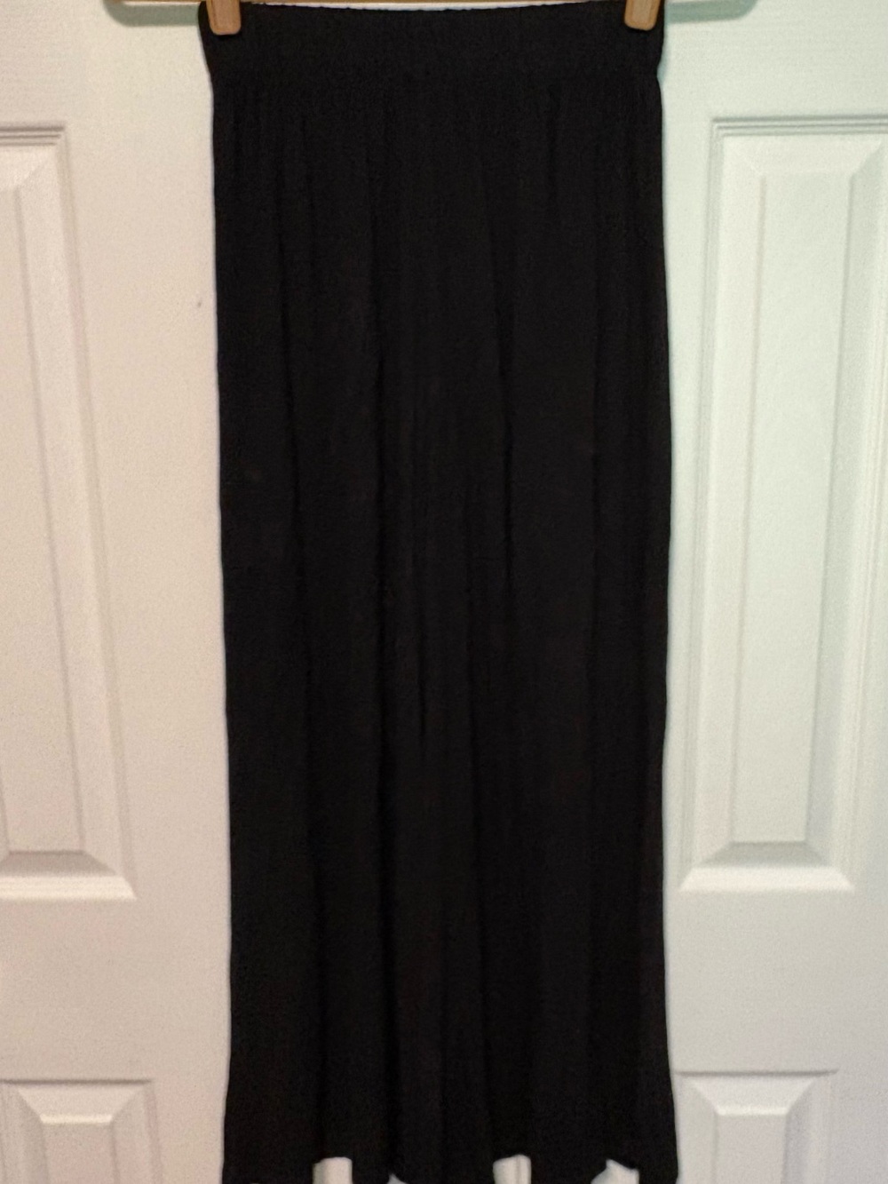 Emma & Sam Black Ultimately Comfortable Flowy Wide Leg Pants
